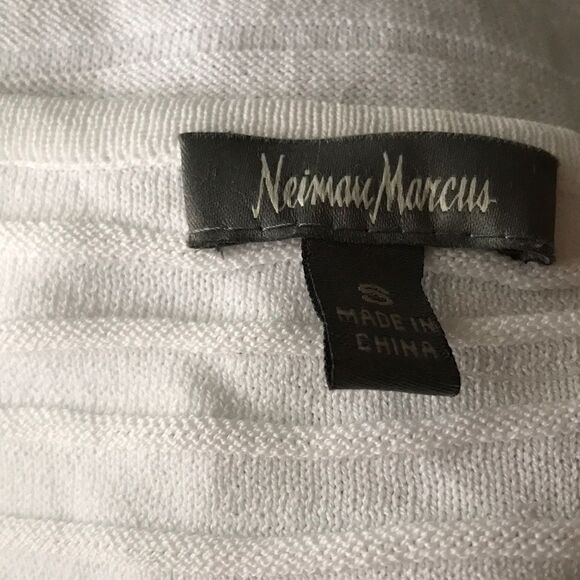 Neiman Marcus white stretch knit ribbed tunic, Sm - Picture 5 of 5